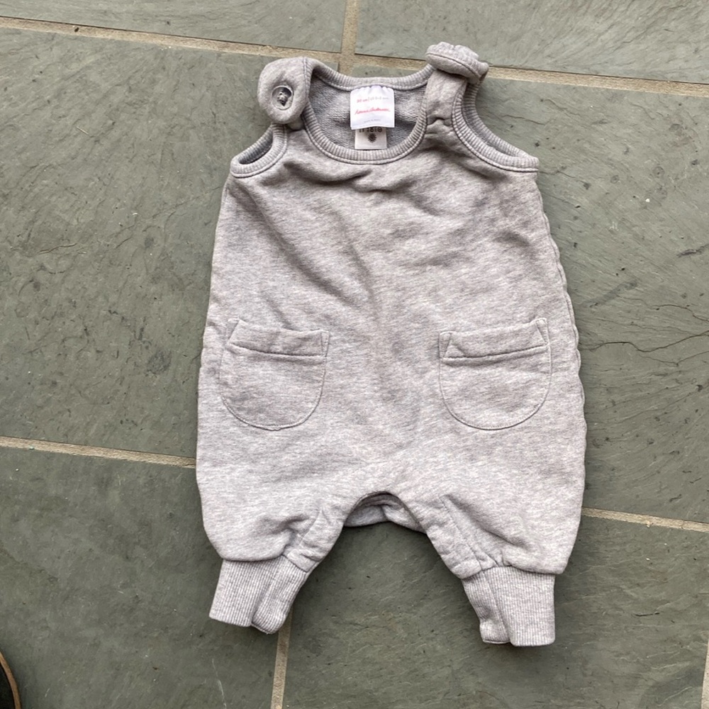 Hanna Andersson grey overalls jumper. Gender Neutral.